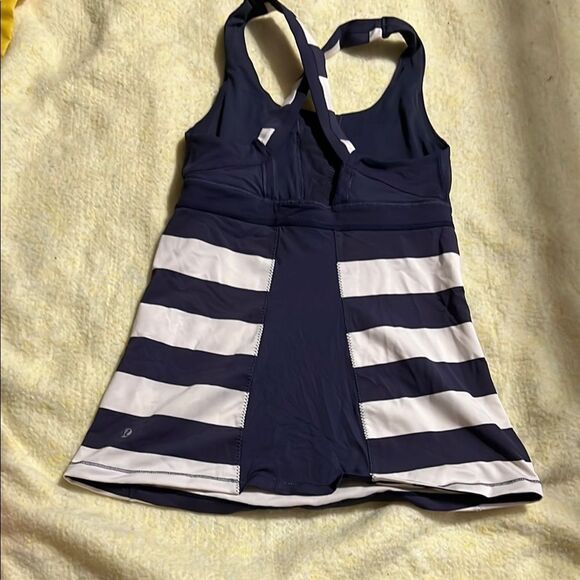 Lululemon Stuff Your Bra Tank II navy - Picture 2 of 3